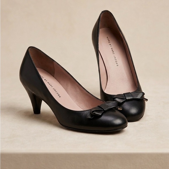 Marc Jacobs Shoes - Marc by Marc Jacobs Black Leather Bow Kitten Heels Pumps Size 39 Preppy Vintage